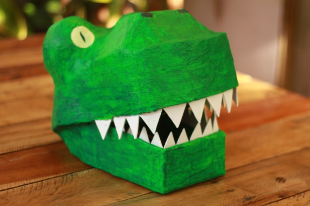 Paper Mache Dinosaur Mask : DIY dinosaur costume