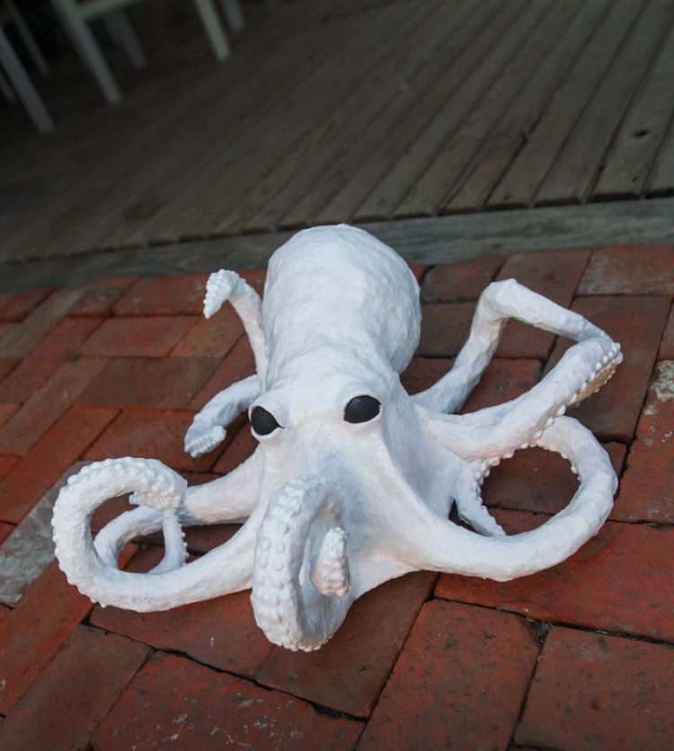 Creepy Paper Mache Octopus: Craft Tutorial