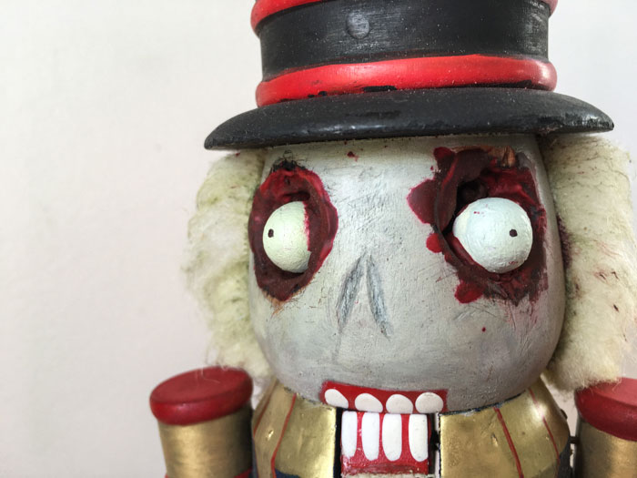 Zombie Nutcracker (Halloween Craft DIY)